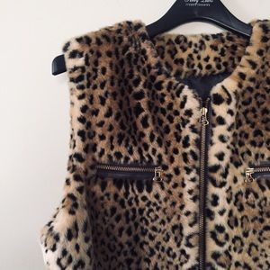 NWOT Terry lewis classic luxuries Faux Fur vest Leopard